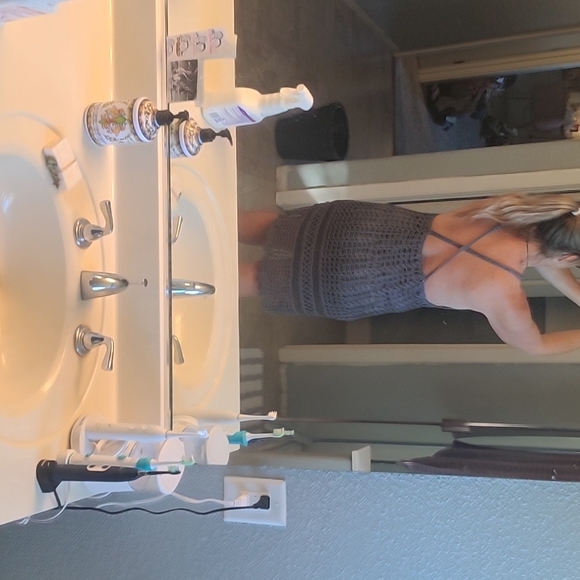 STUNNING GREY CROCHET STRETCHY DRESS - Picture 3 of 7